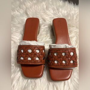 Tory Burch women's Basket Weave Brown Leather Clogs US 8 M Wooden Slide Mules